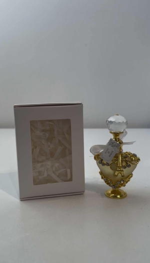 Perfumy 5 mł.  Sekret of Heaven.

Perfumy z naturalnych eterycznych oliejków.
Aromat cytrusowy!
Delikatny, atrakcyjny,
Poprawia nastrój i uspokaja!
 
 Nuty głowy:
 Grapefruit.
 Nuty serca: 
 Bergamot.
 Nuty bazowe: 
 Ylang-Ylang.