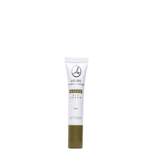 Oliwkowy krem pod oczy, Olive Oil Eye Cream, 15 ml

Ekstrakt z oliwy z oliwek napina delikatną skórę wokół oczu, przywracając jej jędrność. Delikatna, odżywcza konsystencja zapobiega podrażnieniom i efektywnie zmniejsza cienie oraz opuchliznę pod oczami. Skóra wokół oczu staje się promienna i wygładzona.

Działanie
    dzięki obecności składnika Haloxyl, krem poprawia mikrocyrkulację i hemodynamikę krwi w naczynkach krwionośnych, wzmacnia jędrność i napiętość skóry wokół oczu
    zmniejsza cienie i opuchliznę pod oczami
    nawilża i delikatnie odżywia skórę
    przydaje skórze jędrność i elastyczność
    wygładza zmarszczki
    zapobiega powstawaniu podrażnień, wywołanych działaniem środowiska 

Składniki
    Ekstrakt z liści oliwki (OLIVE LEAF EXTRACT) (Eurol BT)
    Ekstrakt z lawendy (LAVANDULA ANGUSTIFOLIA)
    LIPOFEEL OL
    Olej z oliwek
    HALOXYL™

Sposób użycia
Stosować rano i wieczorem na dolną i górną powiekę. Można stosować pod makijaż oka. Należy uważać, aby nie wprowadzić kremu do worka spojówkowego.

Inci
AQUA, OLEA EUROPAEA FRUIT OIL, OLIVE OIL DECYL ESTERS, GLYCERIN, CETEARYL OLIVATE, OLEA EUROPAEA OIL UNSAPONIFIABLES, SORBITAN OLIVATE, HYDROXYPROPYL STARCH PHOSPHATE, HYDROGENATED VEGETABLE OIL, PROPYLENE GLYCOL, HYDROGENATED OLIVE OIL, SQUALENE, GLYCERYL STEARATE, LAVANDULA ANGUSTIFOLIA FLOWER EXTRACT, PARFUM, PHENOXYETHANOL, PHYTOSTEROLS, XANTHAN GUM, DMDM HYDANTOIN, OLEA EUROPAEA LEAF EXTRACT, STEARETH-20, METHYLPARABEN, TOCOPHEROL, PROPYLPARABEN, DISODIUM EDTA, CHLORHEXIDINE DIGLUCONATE, N- HYDROXYSUCCINIMIDE, POTASSIUM SORBATE, CHRYSIN, PALMITOYL OLIGOPEPTIDE, PALMITOYL TETRAPEPTIDE-7.