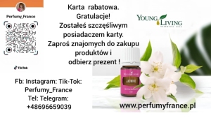 LAMBRE Lavender Essential Oil Lawendowy olejek eteryczny, 9 ml.
Każde 4 zamowienie powyżej 200 zł prezent !
 Niezastąpiony przy problemach z zasypianiem, pomaga też zredukować przemęczenie, stres i niepokój.
Masaż z jego użyciem jest często wskazywany jako skuteczny środek łagodzący bóle menstruacyjne, a jego inhalacja jako sposób na zmniejszenie bólu głowy i migreny.
Posiada też właściwości przeciwzapalne, przeciwgrzybiczne, antyseptyczne i antybakteryjne.
 Metoda produkcji i pochodzenie.
 Destylacja parowa - w większości przypadków uznawana za najlepszą metodę. Polega na umieszczeniu w destylatorze wody i aromatycznej rośliny. Wodę doprowadza się do wrzenia, aż zacznie parować. To właśnie ta para „wyciąga” olejek eteryczny z rośliny. Po separacji, para zawierająca olejek zostaje schłodzona w skraplaczu, gdzie znów przybiera postać cieczy.

Nasz olejek lawendowy jest produkowany – oczywiście! – z lawendy hodowanej we Francji.
 
 Sposób użycia.
 KĄPIEL: 10-15 kropli do wanny wypełnionej wodą.
MASAŻ: 2-6 kropli na łyżkę oleju np. z pestek winogron, słodkich migdałów, arganowego, awokado).
KOMINEK AROMATERAPEUTYCZNY: 10-15 kropli do miseczki wypełnionej wodą.
NIE STOSOWAĆ nierozcieńczonych olejków na skórę!
Przeciwwskazania: Olejków nie należy pić ani stosować będąc w ciąży, u dzieci do lat 3, w razie alergii na nie oraz podczas opalania i solarium.