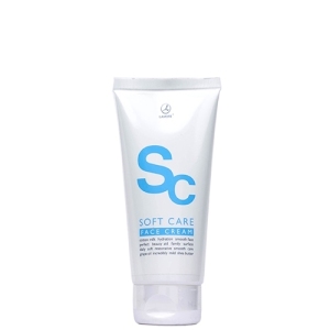 Krem do twarzy Soft Care, 80 ml
 
 Intensywnie nawilżający krem do twarzy z mleczkiem z bawełny, do stosowania na dzień i noc. Usuwa uczucie napiętej skóry, odżywia i regeneruje. Polecany dla cery suchej i wrażliwej.
 
 Działanie
 Codzienna pielęgnacja skóry jest konieczna, aby dłużej cieszyć się pięknym i młodym wyglądem. Chcąc jak najlepiej zadbać o cerę, sięgnij po uniwersalny zestaw kosmetyków, który powinien znaleźć się w każdej łazience.

SOFT CARE FACE CREAM 80 ml

Nawilżający krem do twarzy z mleczkiem z bawełny.

intensywnie nawilża i zapewnia gładkość
usuwa uczucie napięcia skóry
stymuluje regenerację i odżywia
 
 Składniki
 Mleczko z bawełny - ekstrakt z Gossypium Sp. (bawełnicy), który stanowi bogate źródło protein, kwasów tłuszczowych oraz węglowodanów. Dzięki tak obfitemu w mikroelementy i komponenty odżywcze składowi, mleczko bawełniane wykazuje działania nawilżające oraz łagodzące. Obecność węglowodanów sprawia, że woda w odpowiednich warunkach „zatrzymuje się” w skórze i tym samym ją nawilża. Ponadto, dzięki zawartości takich związków mineralnych jak fosfor, magnez i wapń, zapewnia cerze zdrowy i młody wygląd na dłużej.
Masło shea - olej z nasion afrykańskiego drzewa o nazwie Masłosz Parka. Masło shea znane jest z wielu korzystnych dla zdrowia właściwości. Regeneruje i odżywia skórę, przyśpiesza procesy gojenia się, zawiera witaminę A i E, które są znane jako „witaminy młodości”, a także tworzy na skórze ochronną warstwę, chroniącą przed niekorzystnym wpływem czynników zewnętrznych. Wygładza i uelastycznia skórę; jest bezpieczne dla osób skłonnych do alergii.
Olej winogronowy - bogate źródło kwasu linolowego oraz witaminy E. Sprzyja regeneracji tkanek, posiada właściwości przeciwzapalne, łagodzące podrażnienia oraz przeciwstarzeniowe. Ponadto doskonale natłuszcza, zmiękcza i uelastycznia skórę.
AquaxylTM - nawilżający składnik pochodzenia roślinnego o długotrwałym działaniu. Reguluje cyrkulację wody i poziom jej rezerw w skórze dla optymalnego nawilżenia. Zwiększa odporność skóry na czynniki zewnętrzne, a także ogranicza utratę wody z naskórka.
 
 Sposób użycia
 Stosować codziennie rano i wieczorem. Delikatnie wmasować w skórę  twarzy, szyi i dekoltu. Krem doskonale się nadaje do stosowania pod makijaż twarzy. 
 
 INCI
 AQUA, ISODECYL NEOPENTANOATE, GLYCERIN, ISOPROPYL MYRISTATE, DIMETHICONE, GLYCERYL STEARATE, PEG-100 STEARATE, CETEARYL ALCOHOL, VITIS VINIFERA SEED OIL, BUTYROSPERMUM PARKII BUTTER, HYDROXYETHYL ACRYLATE/SODIUM ACRYLOYLDIMETHYL TAURATE COPOLYMER, XYLITYLGLUCOSIDE, NYLON 6/12, SYNTHETIC BEESWAX, GOSSYPIUM HERBACEUM SEED EXTRACT, GOSSYPIUM HERBACEUM SEED OIL, PEG-60 HYDROGENATED CASTOR OIL, PROPYLENE GLYCOL, ANHYDROXYLITOL, XYLITOL, GLUCOSE, PARFUM, PHENOXYETHANOL, DMDM HYDANTOIN, METHYLPARABEN, BUTYLPARABEN, ETHYLPARABEN, PROPYLPARABEN, BHT, DISODIUM EDTA